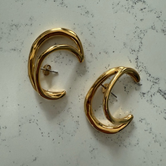 NWT Sézane Julie Gold Earrings - Picture 8 of 10